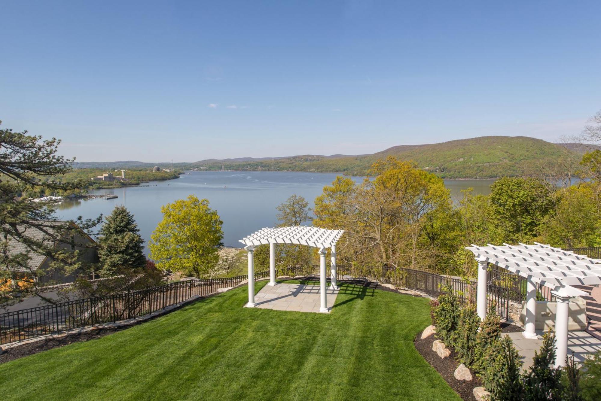 The Abbey Inn & Spa Peekskill Room photo